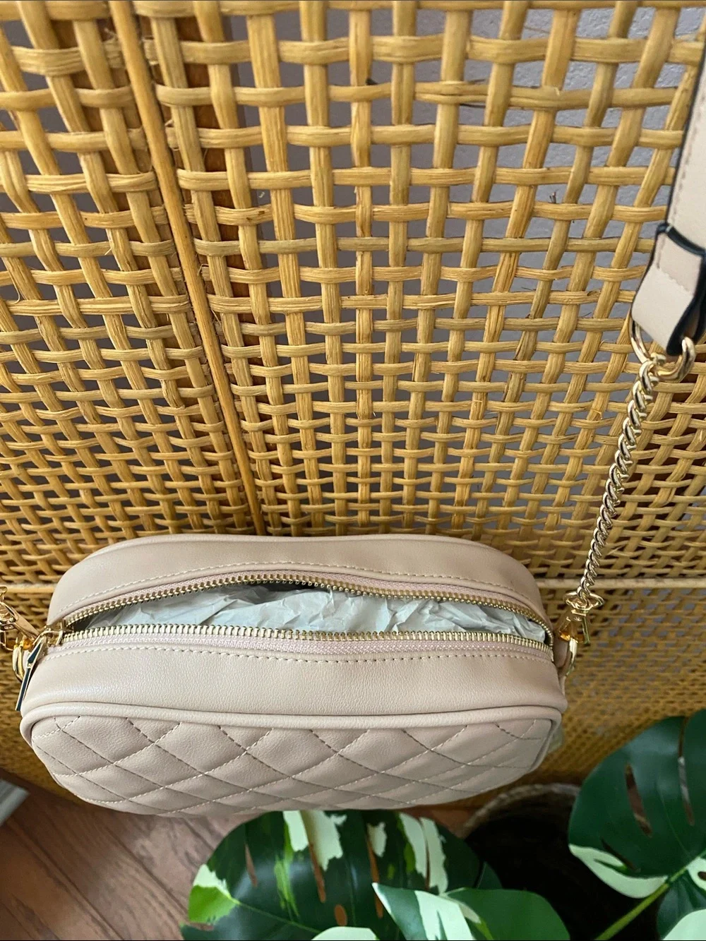 Women's Quilted Crossbody Bag in Beige